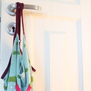 Dörr till inrett tonårsrum