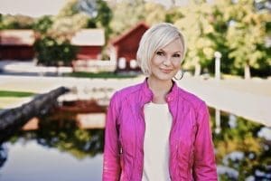 Sanna nielsen 2 SANNA_NIELSEN_LIGGANDE.JPG