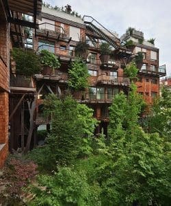 Trädkoja mitt i stan! 5 urban-treehouse-green-architecture-25-verde-luciano-pia-turin-italy-12