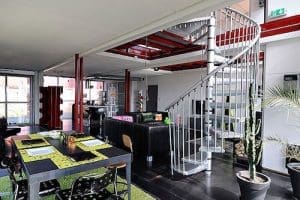 Hus av container franskt tvåvåningshus interiör 2