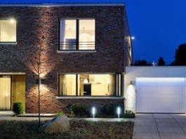 Fasadbelysning: 5 olika sätt att belysa din villa fasadbelysning