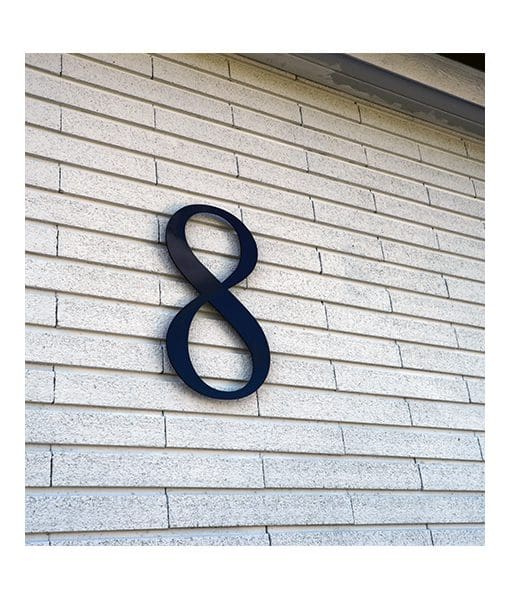 Fasaddekor fasadsiffra stil - times new roman. 1 Scandexpo AB Fasadsiffra i svart högblankt plexiglas