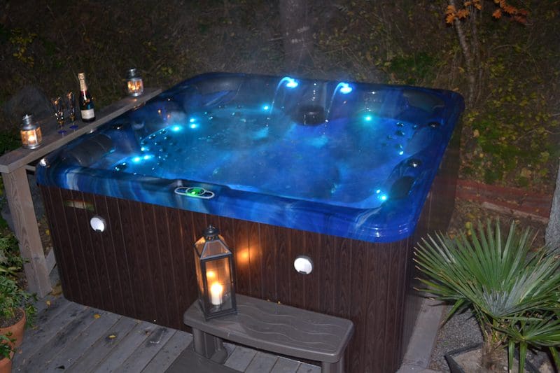 Helisolerat spabad värde 79. 900 kr v. 34 4 Helisolerat spabad Värde 79.900 kr v.34 - Bild 4