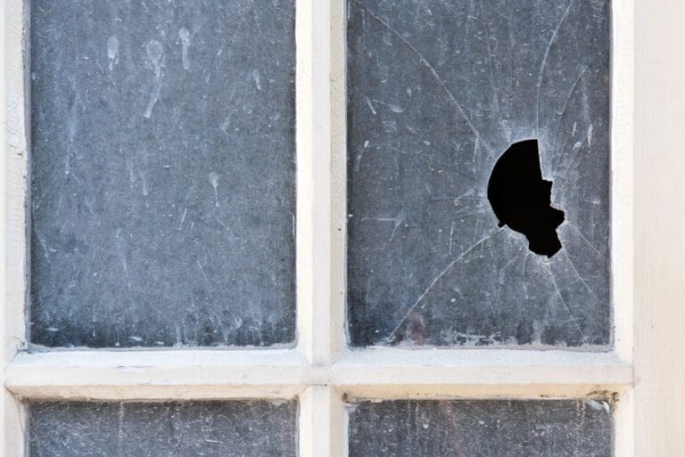 Guide: att byta fönster 4 kontrollera taket efter sommaren 4
