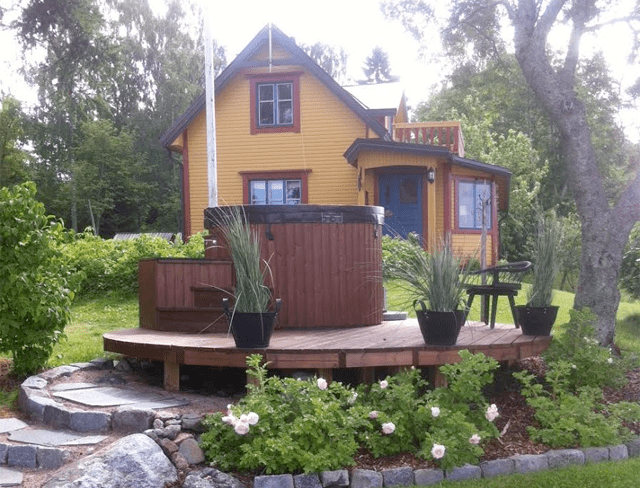 Isolerat utomhusbad med elvärme, filtrering och vedkamin, värde 48. 800 kr, v. 37 2 Isolerat utomhusbad med elvärme, filtrering och vedkamin, Värde 48.800 kr, v. 37 - Bild 2
