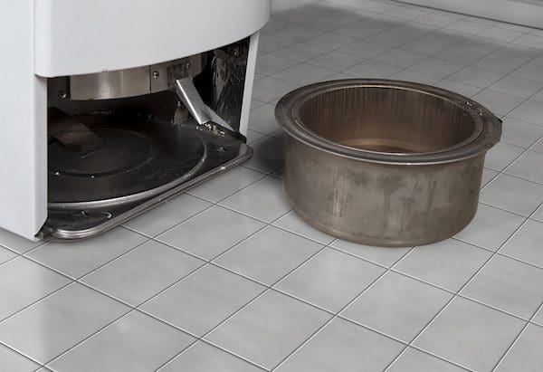 Modern förbränningstoalett till stugan, vecka 27 4 Modern förbränningstoalett till stugan, Vecka 27 - Bild 4