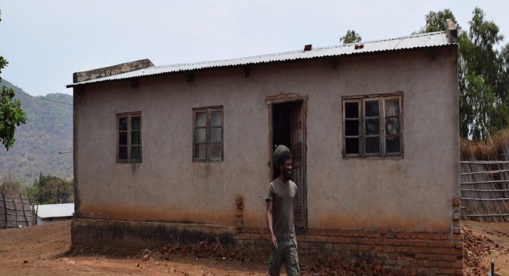Villaliv är med och bygger barnens hus i malawi 3 Barnens Hus 2