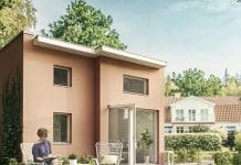 Bygg attefallshus med murblock kontrollera taket efter sommaren 26