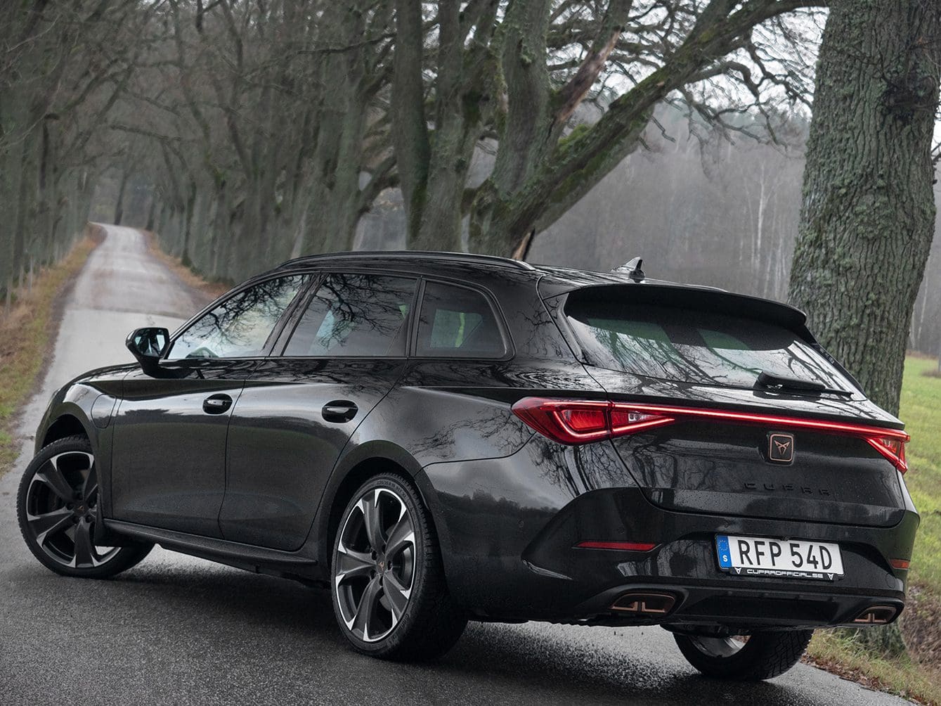 cupra leon 2021