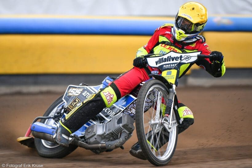 Jakub-Miskowiak-820×547