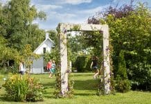 Bygg en vacker trädgårdsportal i betong kontrollera taket efter sommaren 20