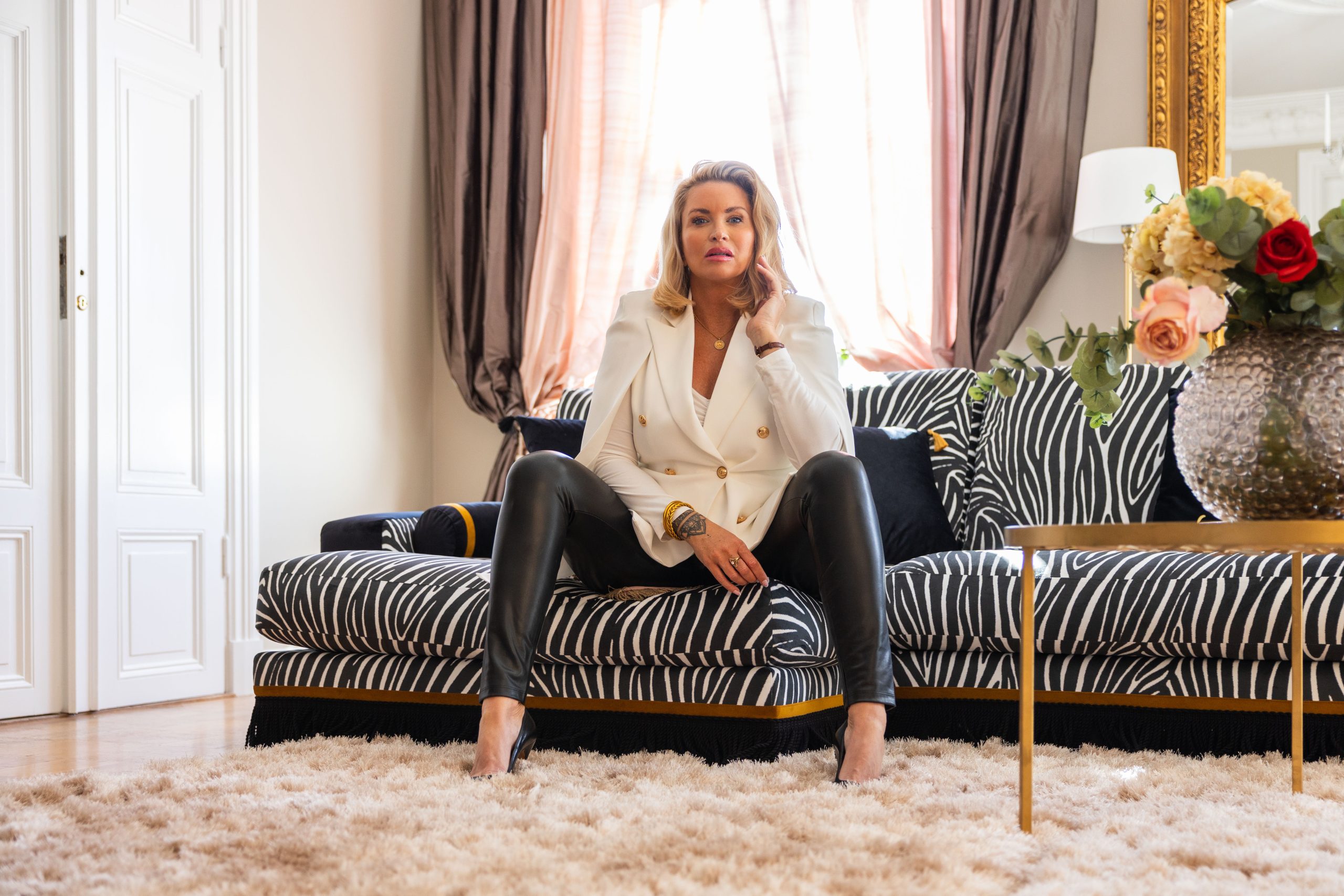 “Soffan alla pratar om” – Carolina Gynnings Limited Edition, exklusivt hos Chilli