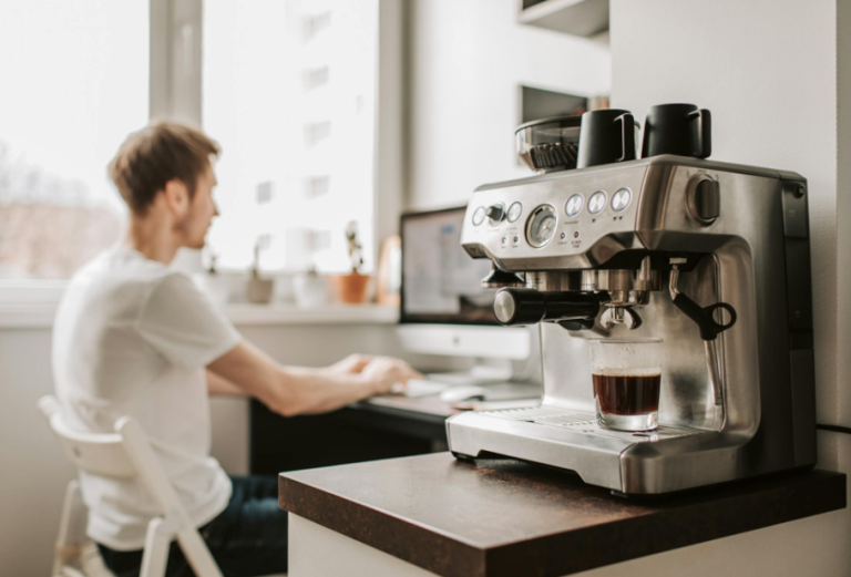 En maskin, många morgnar: när blir en kaffemaskin verkligt universell? 5 5